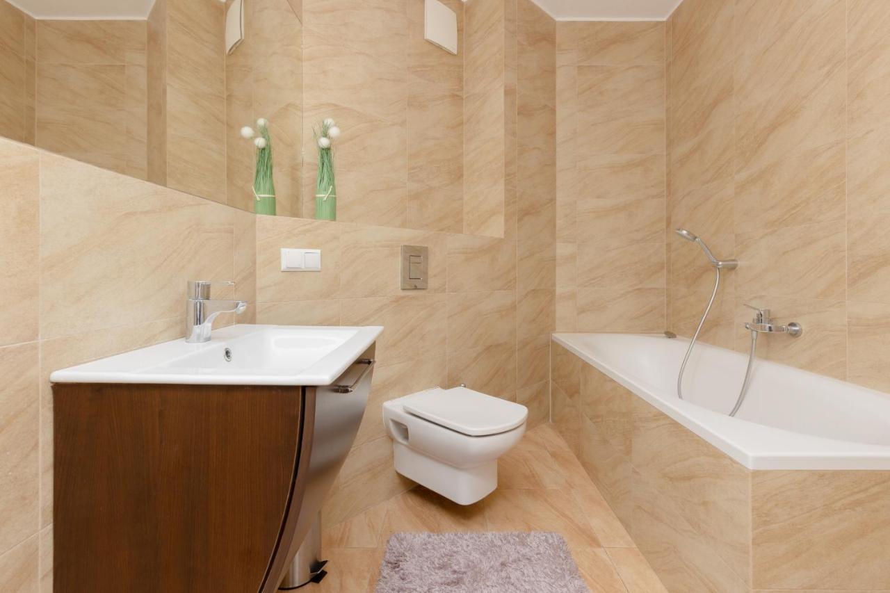 Warsaw Slominskiego Apartment By Noclegi Renters المظهر الخارجي الصورة